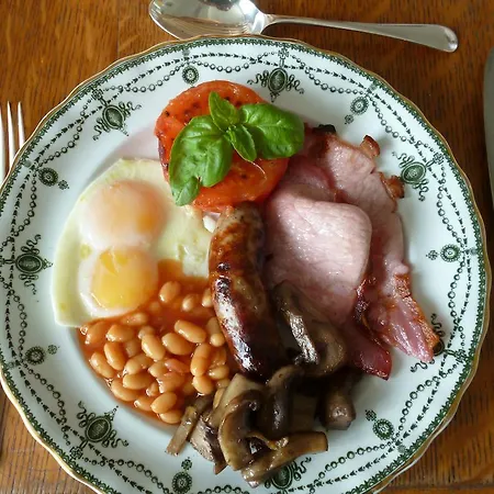 Bed & Breakfast Hall Farm Bed & Breakfast 4*