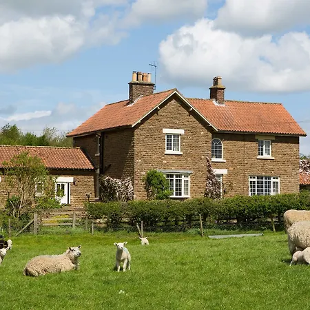 Hall Farm Bed & Breakfast Bed & Breakfast